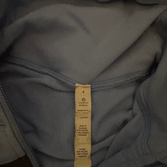 Lululemon hoodie size 4. Used condition - Picture 2 of 6